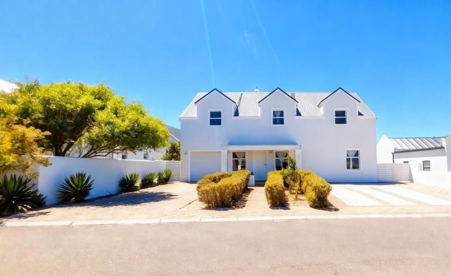 4 Bedroom Property for Sale in Westcliff Western Cape